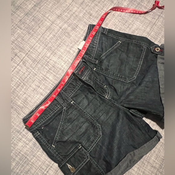Tommy Hilfiger denim shorts 8 ladies cargo style super cute LIKE NEW - Picture 9 of 10